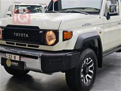 Toyota Land Cruiser 76
